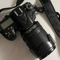 نيكون D7100 • مع عدسة • نظيفة