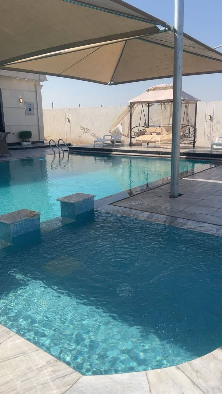 *📌مزرعه و منتجع (ضل) 🏝️
*متوفر كافه وسائل الراحة 
*موثقه في تطبيق اجرلي ✅
*✨ مميزات المزرعة:*
🔹 *مسبح كـبير* 🏊🏻 نظيف ومجهز للعوائل  
🔹مسبح للأطفال مجهز 💦
🔹 *2 غرف نوم + صالة كبيرة* مكيفة بالكامل 🏘️  
🔹 *مطبخ داخلي * مجهز للطبخ والشوي 🥘🍚  
🔹 *شواية سمك مع كافة ملحقاتها* 🍖🍗🍢  
🔹 *مراجيح وألعاب للأطفال* 🎡⛱️ آمنة وممتعة  
🔹 *منضدة تنس* 🏓  
🔹 *فيشة* 🕴🏻
🔹 *ريشه🏸🎾
🔹 *كره طائره🏀
🔹بليارد
🔹حديقه كبيره وخضراء
🔹 *كهرباء 24 ساعة* بدون انقطاع 🚨💡📺
🔹باربكيو مجهز لشوي كامل 🍢
🔹انترنت 24ساعه 🛜

*📍 الموقع:* بغداد - أبو غريب 
*📞 للحجز والاستفسار:*
واتساب: ***********
