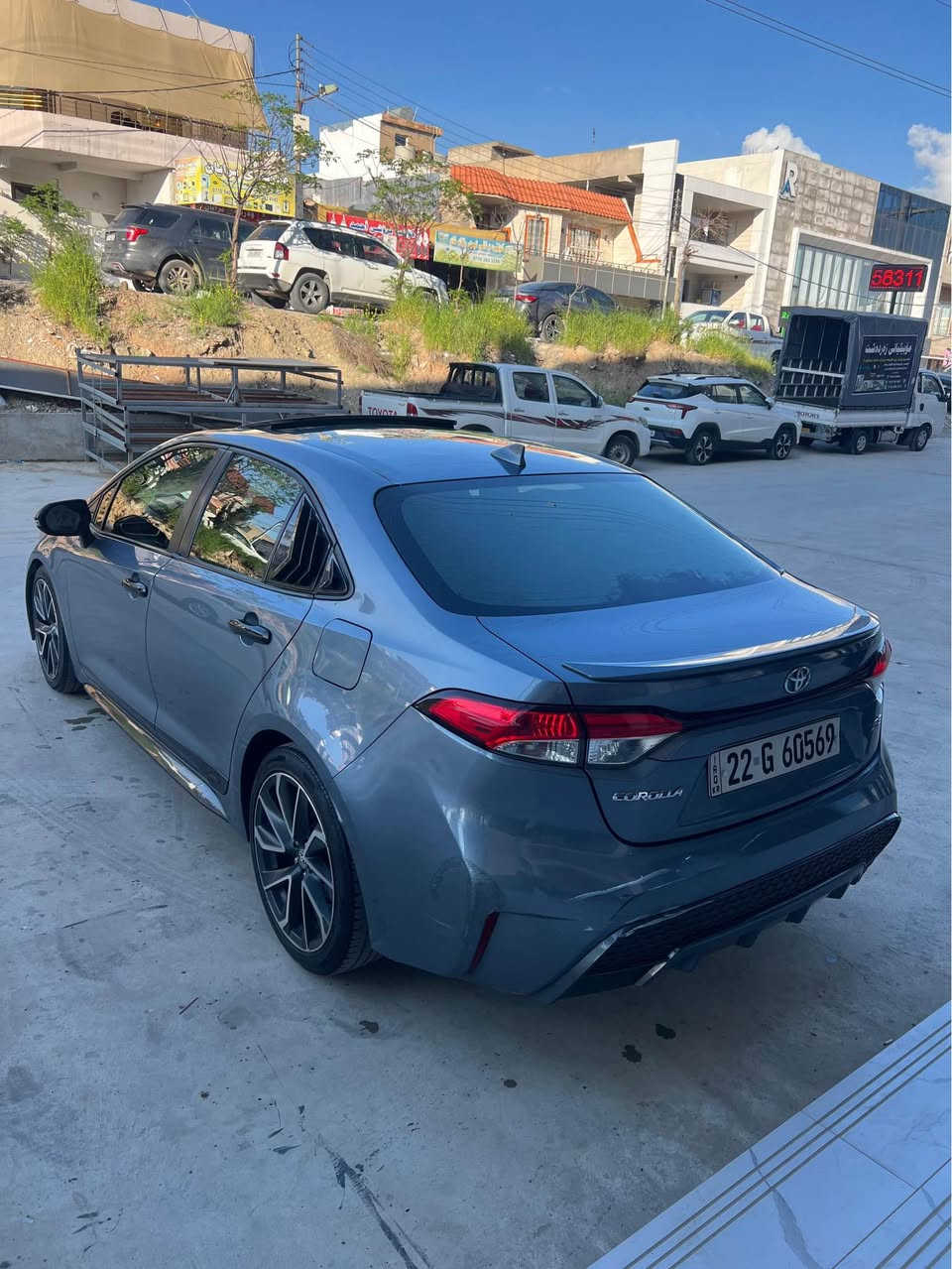 تۆیۆتا کرۆلا 2020 مواسەفات SE Toyota Corolla 2020
تۆیۆتا کرۆلا بێ سبوغ بێ ئێرباگ
مەکینە گەورە 2.0
فول مواسەفات، ڕادار ، خەتی جاددە، سلاید، شاشە گەورە ، ئۆتۆ برێک و تەحدید سورعە و ویل گەورە .
سەیارەیەکی تا بڵێی خاوینە و هیچ سبوغێکی نییە تەنیا چەند جێیەکی PDR هەیە
سەیارەکە 116 هەزار مایل ڕۆیشتووە
دەرگای پشت سەکن، چەمەلەغی پشتەوە لای سەکنی پی دی ئاڕی تێدایە لەگەڵ چەند جێیەکی بچوکی تر

نرخ 135 وەرەقە
ژمارەی مۆبایل: *********** أربيل, العراق
