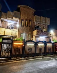 بيت للبيع للزعفرانيه نهايه اربع شوارع بناء مهندس طابقين والثالث بيتونة...