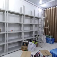 رفوف بلاستيك • ٦ قطع