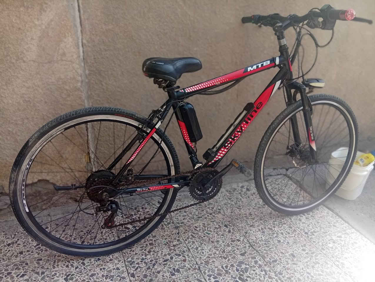 سلام عليكم بايسكل للبيع شحن وبايدر جديد كلشي موضح كدامك و 7 نمر تريده شحن نريده بايدر وهورن واضويه وسكليتر بايسكل جديد مستعمل اقل الشهر السعر خاص واتساب ***********
