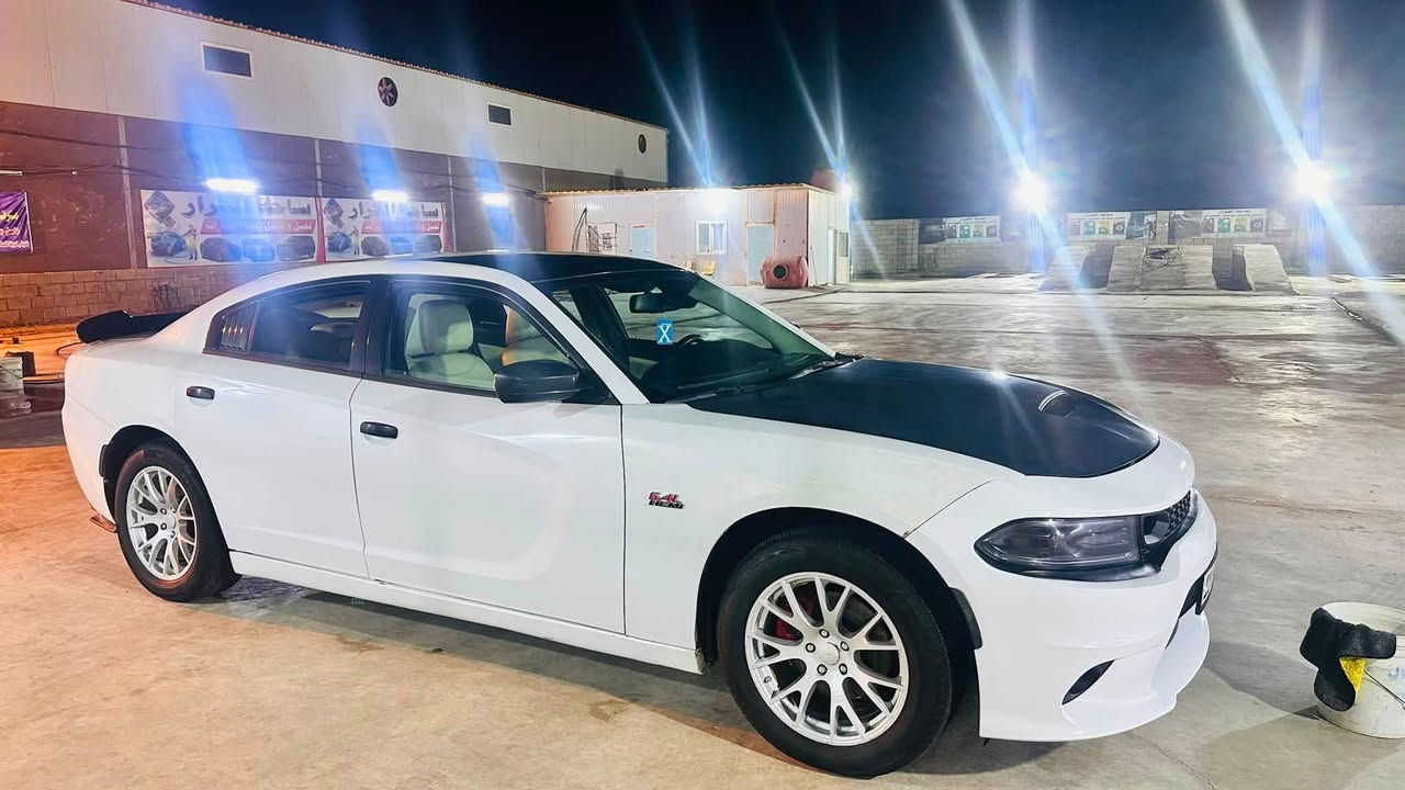 سلام عليكم جارجر sxt موديل 2015 اصل مكينه 3600 حادثه با امريكا جاملغ امامي
وبل العراق نصبغ بيه هم جاملغ امامي 
وعندي طار البنيد صار بارد بل قماره نص حولي 
السيارة تو ويل رقم بغداد ماشيه 162mi
سياره جاهزه حداده تبريد تخم تاير كله جديد 
سيارة ستخدام شخصي 
بسمي شخصاً 
السعر 148 وبيه مجال 
العنوان ميسان 
تفاصيل اكثر تصل وتدلل ***********
