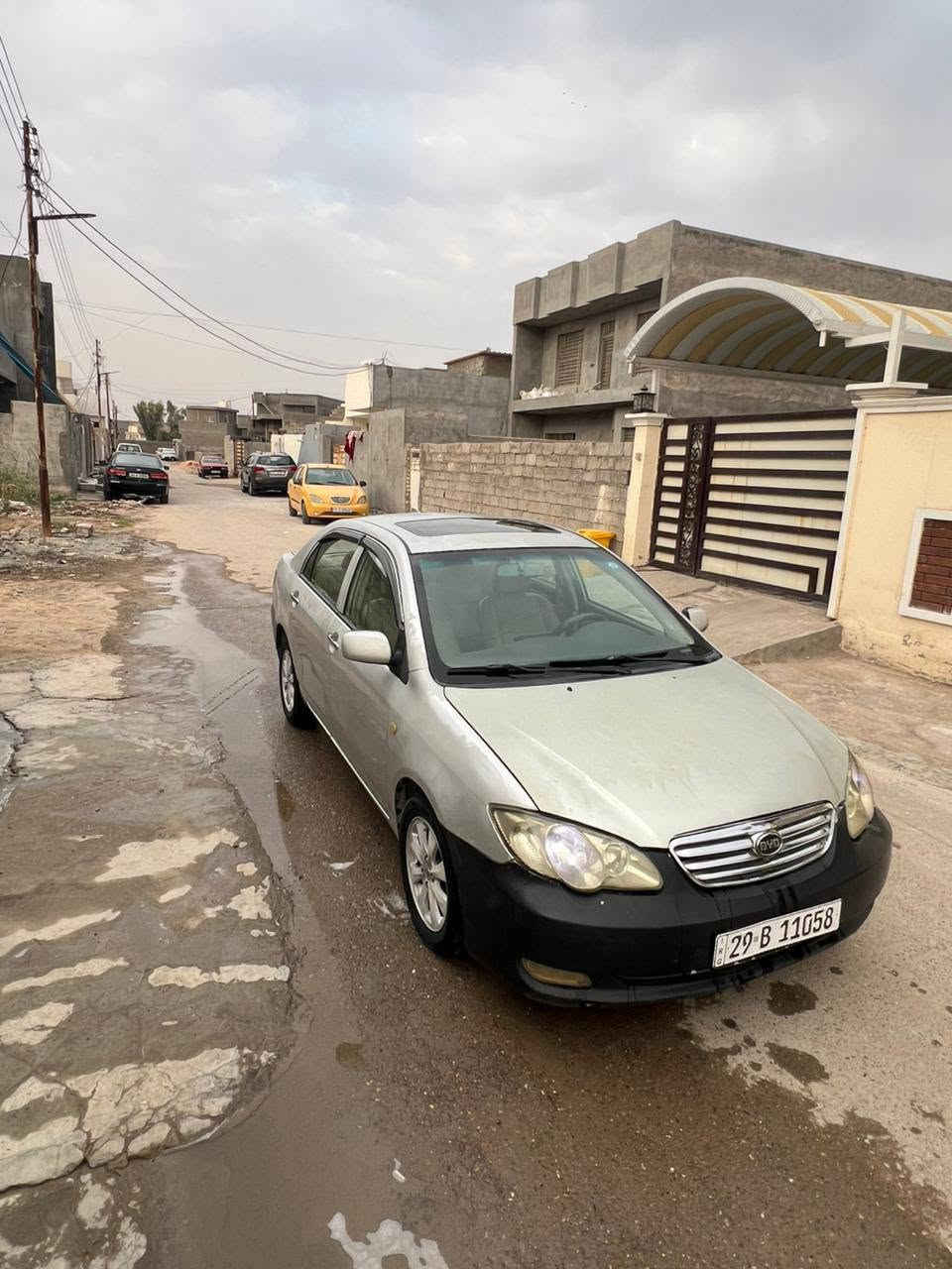 سياره بي وايدي أف ثري موديل ١٣ بسمي سعرها ٤٧ اوبيهه مجال*********** عنوان بغداد
