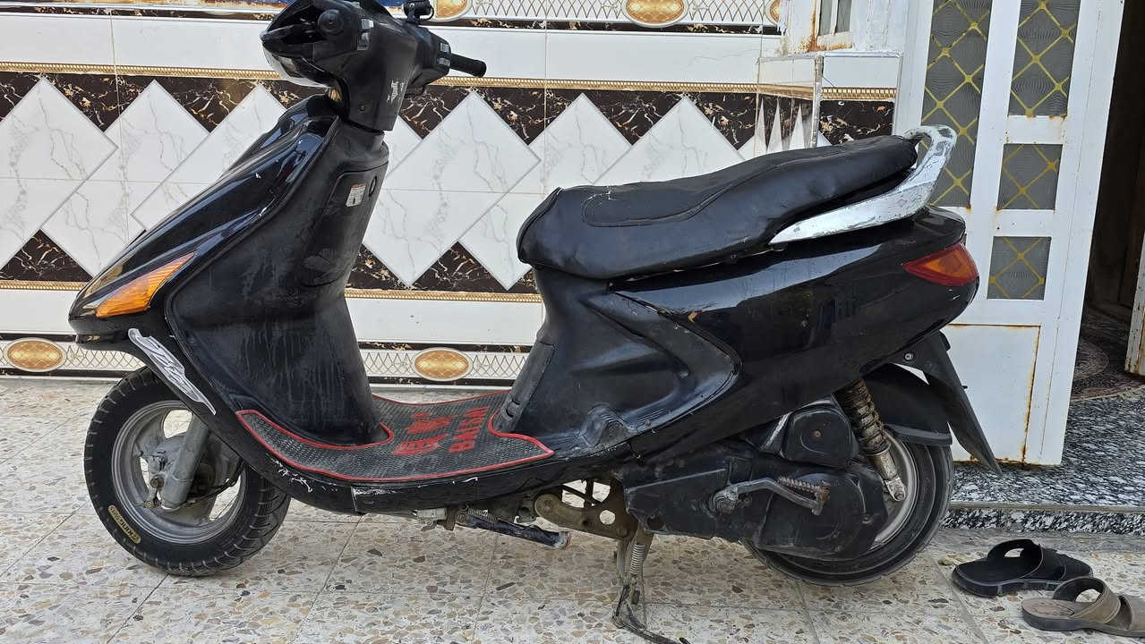 السلام عليكم
دراجه فراشه نثيه للبيع 
البصره قضاء المدينه 
الرقم ***********
