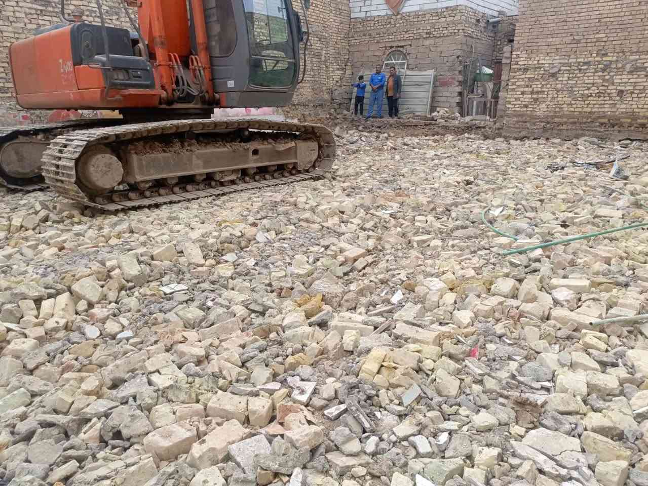 تفليش الدور القديمه🏚️ والبنايات والعمارات ورفع الأنقاض وتسليم الأرض جاهزه للبناء وبأسعار مناسبه جداً ونعمل في محافظة ميسان وكافه اقضيتها ونواحيها الاستفسار  الاتصال على الرقم 
*********** او ***********

