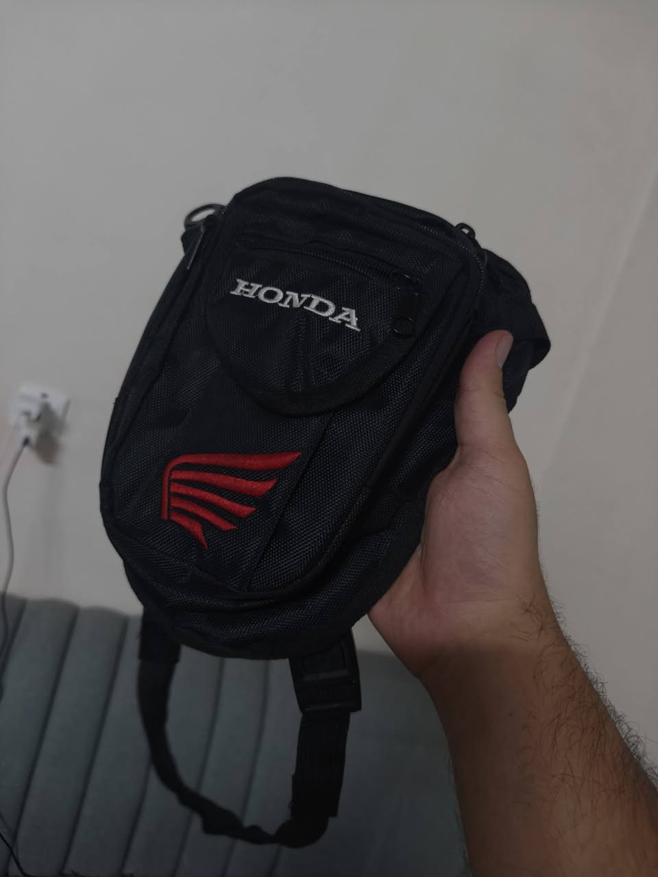 غراض الدرجات
(10 ألف)جنطة أ مال رجل اصلي ماركة Honda  
(2 الفين) دبة ماء فافون لتر 1 ضد حار
(2 الفين) فيتس مال دراجه ايراني بلادي أصلية 
(1  الف) رقم دراجة أصلي ماركه سونك
مكان كركوك ازادي
***********
***********
