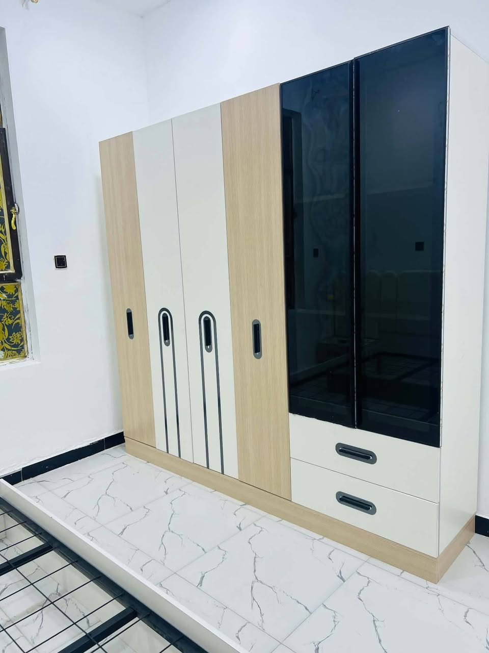 غرفه تركيا اصليه حديثه فقط منصوبها  سرير مخزن اناره داخل الكنتور 5قطع سعر 550 ثابت واصل شد ونقل داخل بغداد محافظات أجوور نقل حجز على وتساب*********** تابعو صفحه 💥
