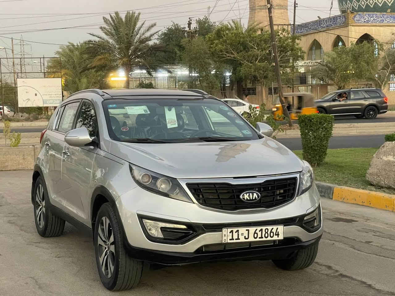 كيا سبورتج kia sportage
(السيارة فووووول مواصفات)

وارد خليجي موديل 2011 

بدون حادث ( فقط مرشوشة صبغ صفحة السايق والبنيد اثر جراد بسيط وعندي صور قبل الصبغ)

-فتحة (بانوراما)

-اشاير بالمري

-تحكم ستيرن

-كشن كهرباء

-داخل برتقالي واسود

-كشنات جلد

-حساسات دعامية 

-كاميرا امامية

-شاشة

-ويل كب 

-السيارة ماشية 103 فقط

-السيارة ب اسمي (هزة جديدية وسنوية جديدة)

مكاني بغداد الشعلة

‭***********‬
