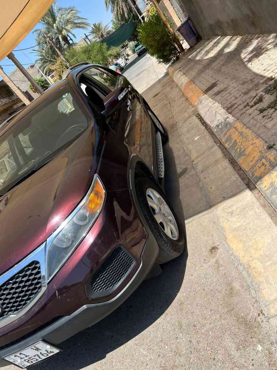 السلام عليكم كيا سورنتو امريكي ٢٠١٣ سياره بيها صفحه صبغ بدون دواخل مواصفات سبعه راكب محركه اربعه سلندر ***********

