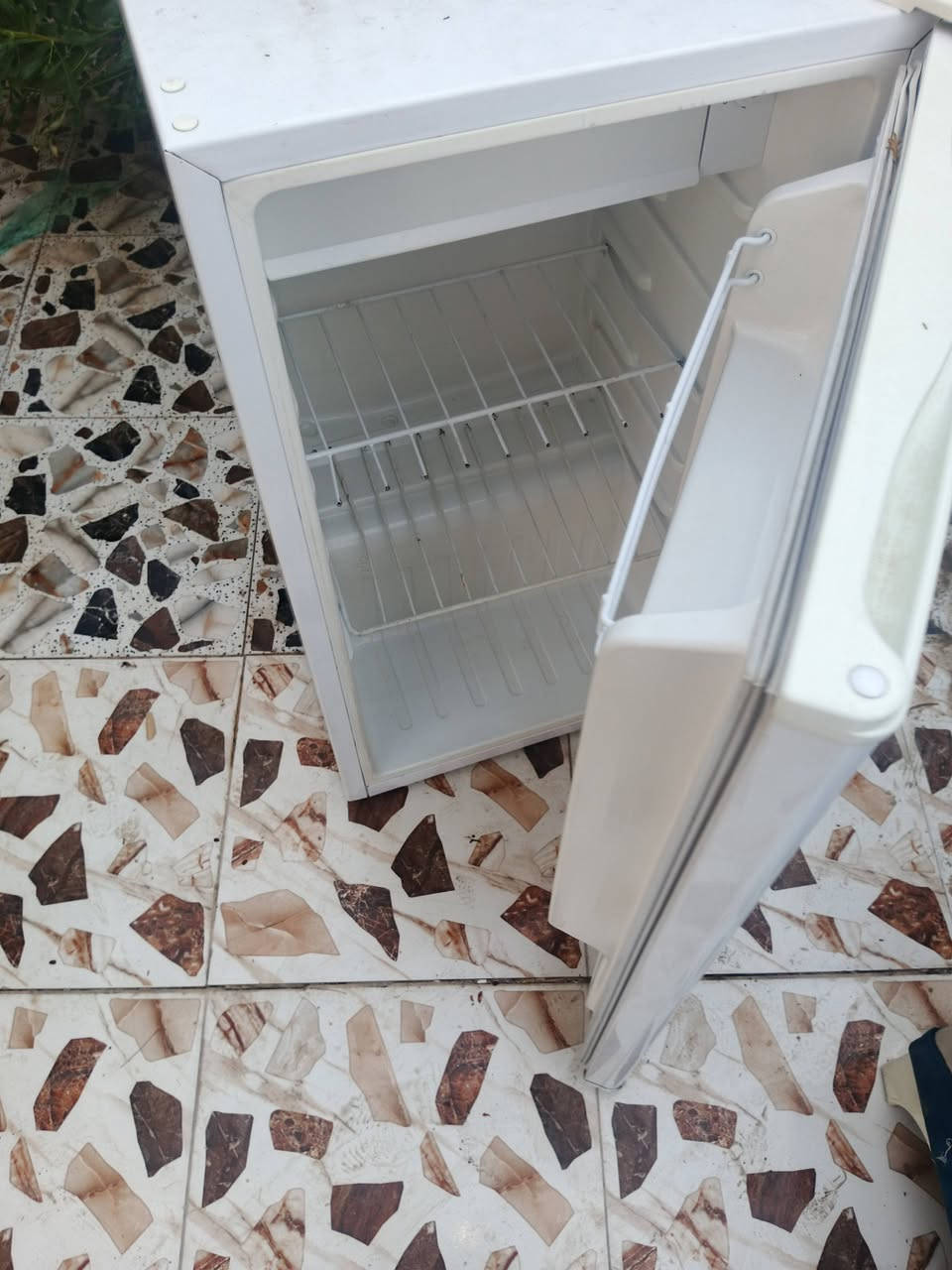 غراض مستخدم بيع او مراوس..شراي يتصل ***********..يوجد توصيل.
