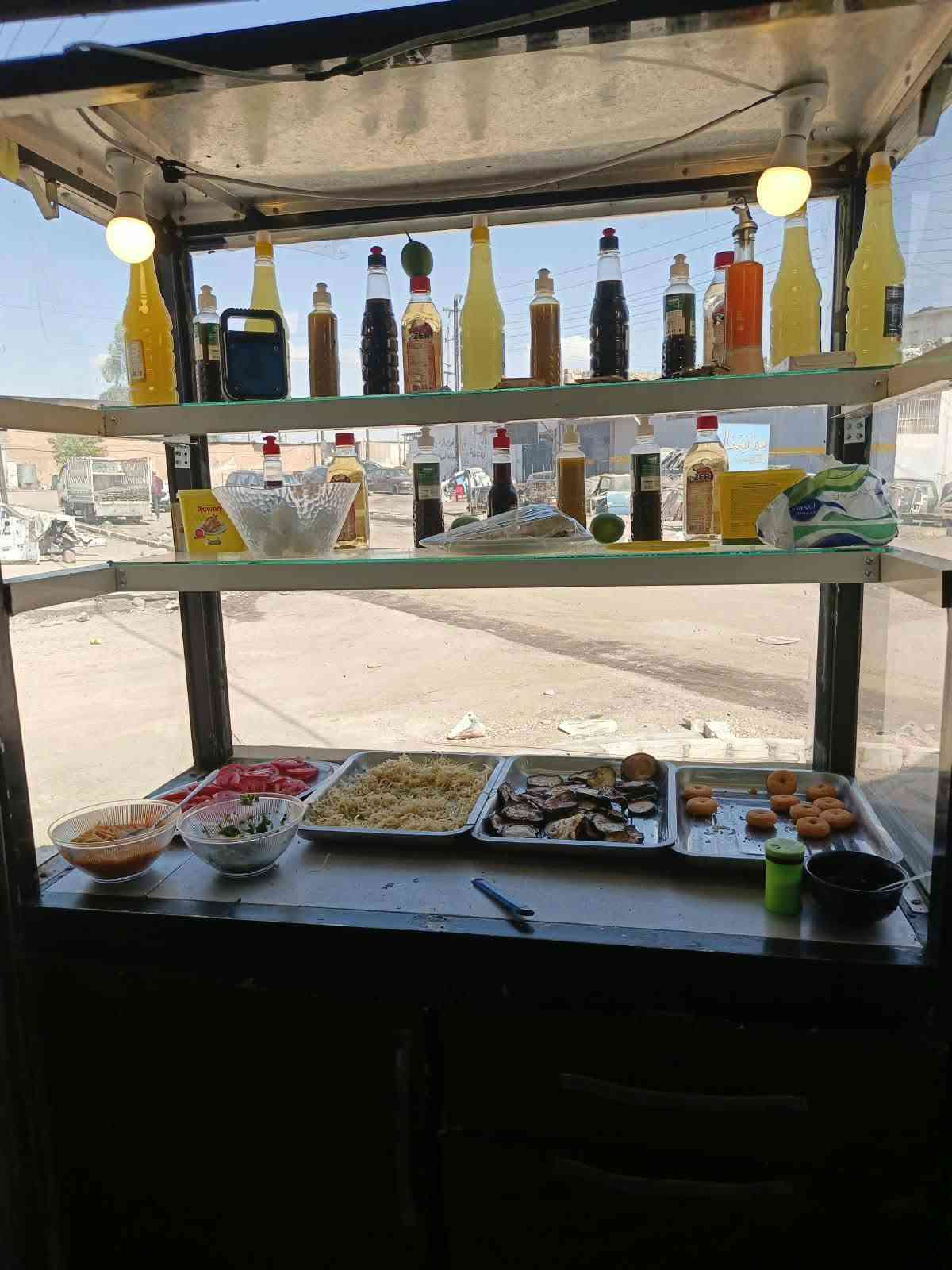 مطعم للبيع • ابواب وشبابيك • فرع باب شمس