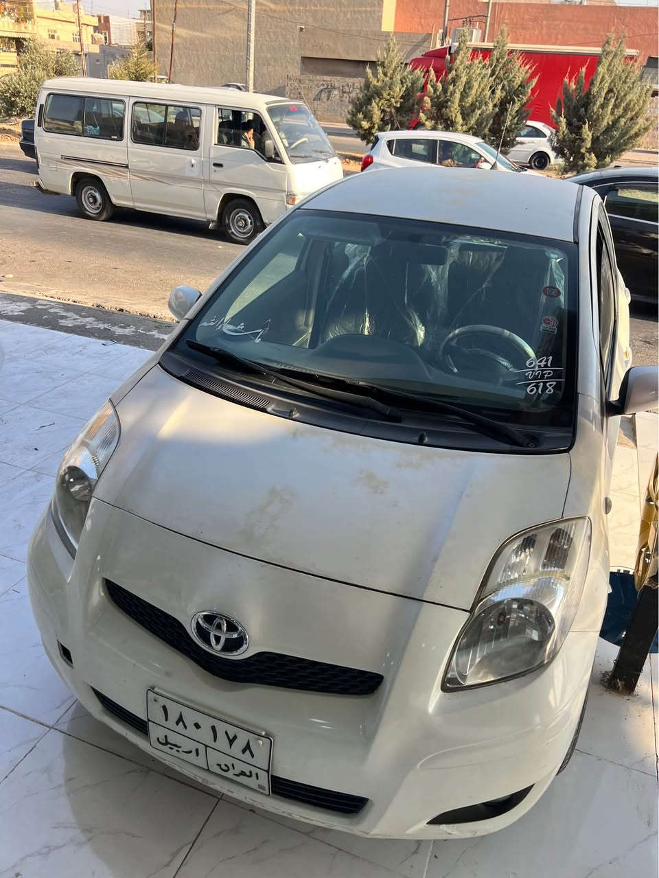 تۆیۆتا یارس2009  گیرو مەکینە بەشەرت تەبریت لەگەل سویج  چوار جام کارەبایی  ئەیی بی ئیس سەیارەکە کامل سێرفزی بۆکراوە  دۆسەیی سبوخە لەگەل دوو بست ساردە کوت  سعر ٧٨وەرەقە*********** أربيل, العراق
