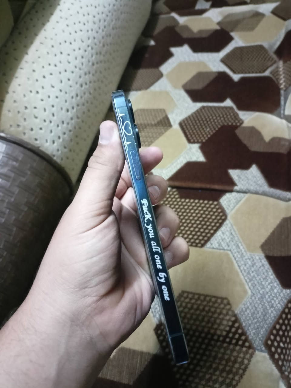 السلام عليكم ايفون 12 برو ماكس ذاكره 128 البطاريه 77    دبل خط الجهاز مبدل بي فقط الظهر والباقي كله شرط فيس ايدي شغال جهاز وضع شركه السعر 400 وبي مجال للطيبين الرقم ***********
