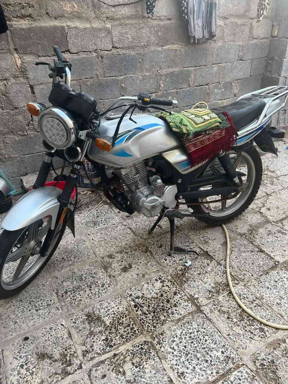 دايوند للبيع كلك بيها بليته مديل 19دراجه نضيفه كامله مكلمه 600وبيها مجال ***********
