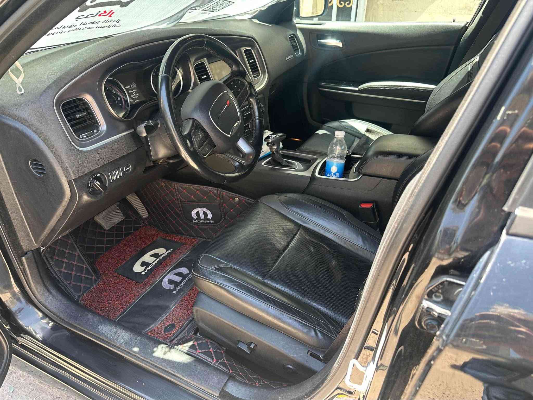 السلام عليكم 
جارجر SXT فول مواصفات  محدث جي تي  وارد امريكي 2020 أسود توويل باسمي اربيل ماشية 89 الف ميل على ايدي بدون ايرباك حادث جانبي فتحه  كرسي خزن   كراسي كهرباء بصمه يدات بصمه تشغيل عن بعد جلد شاشة وسط تحكمات استيرن محرك 3600 الكير 8 نمر تخم تاير جديد باتري جديد تبريد ثلج امامي وخلفي كراسي تدفئة وتبريد امامي وخلفي  استيرن تدفئة ويل كب 20 اسبير منازل لحد الان حساس خلفي كامره دواره بصمات اثنين وياها الاتصال على أرقامي ***********
*********** بغداد, العراق

نص مكتوب في الصور:
- iQ