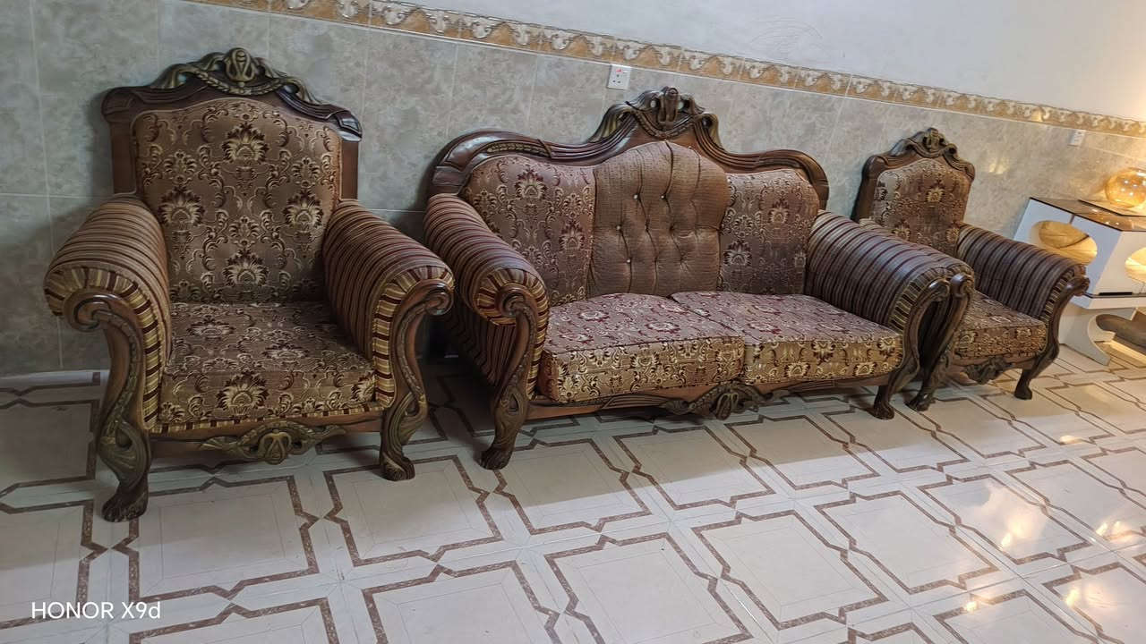 تخم قنفات ملكي ب 270 للاتصال ع *********** كركوك, العراق
