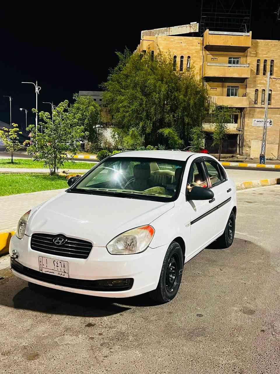 سلام عليكم
اكسنت 2010 

محرك 1400 

تبديل صندوق 

محرك نضيف 

كير نضيف

تخم تاير جديد 

تبريد شغال 

*********** السعر 83$
