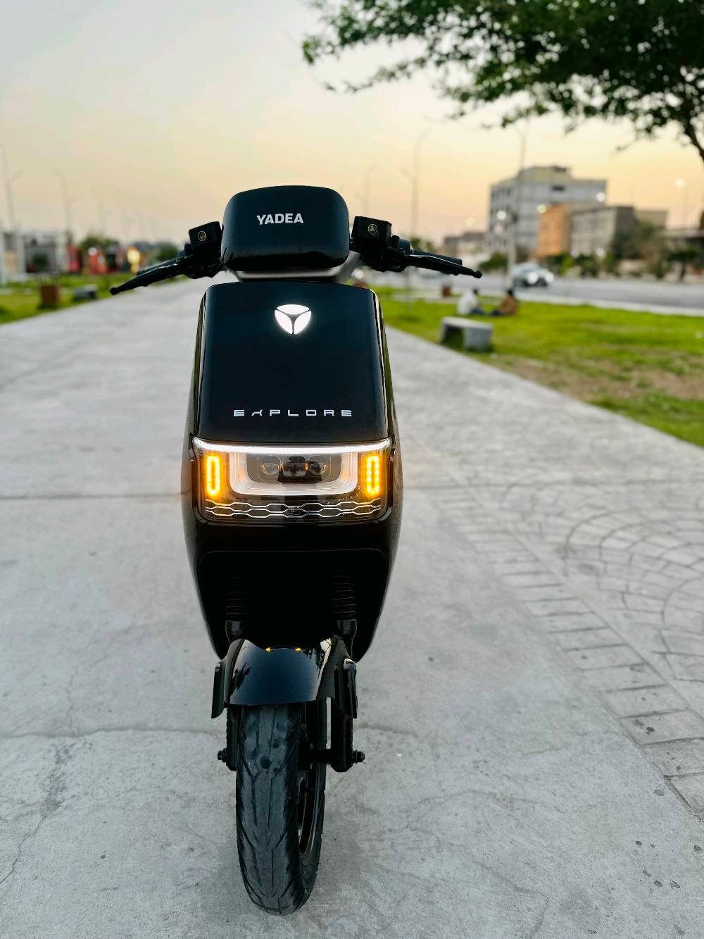 دراجة ايبوك من شركة ياديه شحن للبيع في البصرة 2026

فوول مواصفات  
تنباع بدون بطاريات لئن بطارياته طايحات
 الكشن طبي 
 ضد الماء 
شاشة ديجتال 
السرعة القصوى 70حقيقي 
تشغيل بصمه وسويجين  
 كهربائيات كلهن شغالة
لايت عالي وناصي 
هورن وأشاير يمنى ويسرى 
 شحن سريع شاحنة اصلية 
 نضام ال P توقف الدراجة  
 نضام مثبت سرعه
 الملف 3000 w حقيقي 
 نضام حساسات جانبية وخلفية 
مانع للسرقة 
 صندوق كبير داخلي
 غراضهة شاحنة الاصليه
رايدهة 700 وبيهة مجال بسيط دراجه كلش نضيفه وجديده
العنوان : البصرة :
الرقم : ***********
