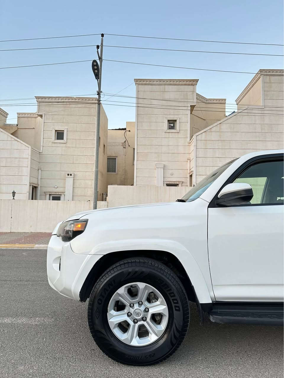 سعر مناسب جدا 🔥🔥 💲265 💲🔥🔥🔥💣💣

TOYOTA  4RUNNER SR5

~ تويوتا فور رنر 2022🏁🏁🏁

~ وارد أمريكا  كفالة عامة🇺🇸

~ محرك 6 سلندر  حجم 4.0

~ فئة SR5

~موصفات 1/1 

~ بصمة 

~لايت يوتو

~ فوريل) 4*4

~ شاشة كبير  كاميرة دوار 

~ كاميرة خلفية 

~ داخلية اسود ملكية 

~ كشن أمامي كهربائية 

~ لايتات عدسة زينونة 

~تحديد سرعة 

~ حجم تايرات 17 

~ سبعة راكب ( ثلاث مقاعد)🛗

~ ماشي 90 مايل 

~ اربع تايرات جديد 

~سيارة مرقم اربيل باسمي جاهزة 

مكان السيارة اربيل📍

*********** أربيل, العراق
