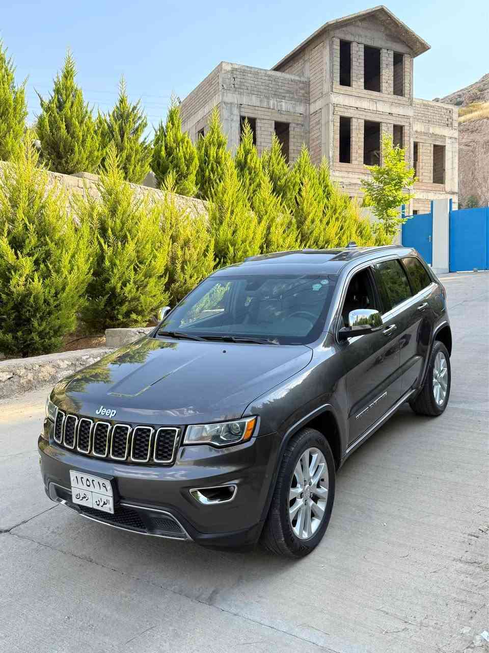 جيب لاريدو Jeep Laredo
الموديل : ٢٠١٧ | 2017
لمتد | Limited 

اجدد جيب ب موديلها بكل العراق 📦
ماشية فقط 38 الف حقيقي بشرط
محرك ٨ سلندر 5.7 هيمي 

اخوان السيارة بدون صبغ 
دخول كلين مكفولة كفالة عامة ماعدا كارت صغير

(( السعر : 215 ورقة $ )) 
اخوان السيارة زيرو صفر و اني مسؤل عن كلامي
رجاءً السياره متتقارن ب اي جيب 
و ليشوفها غالية يعبر المنشور بكلمة طيبه 

***********
(( *********** ))

 السيارة رقم دهوك بشرط التحويل

مواصفات الجيب معروفة دهوك, العراق
