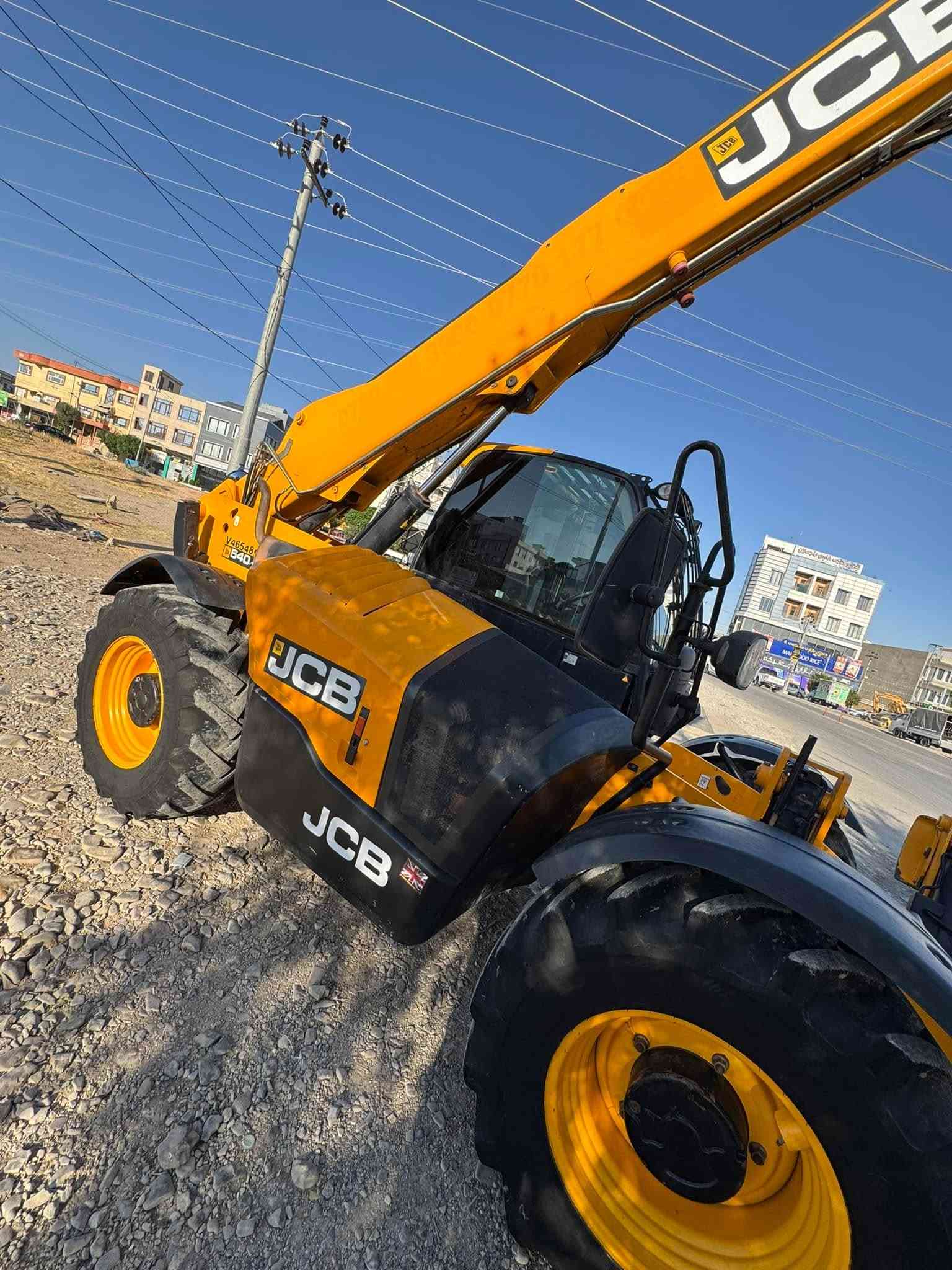 ✨🤲🏻﷽
به ناوي خواي گه وره و ميهره بان
JCB-2018-14m-540-140
مه كينه گه وره سؤپه ر جه ك سه نته ر 
ته بريت ئه نته ر كوله ر گيرومه كينه به شه رت
برخوي نه كراوه ته وه هه موو گياني به شه رت
گير مه كينه ئه كسل سلايت
٤تايه ي٢٤ره قه م كاتيه كاتيه كه ي ٢٠٢٥مانكي٥داخل بووه
١١مانگ ليره ئيشي كردوه 
بؤزانياري زياتر ***********
سليماني رابه رين

نص مكتوب في الصور:
- ***********