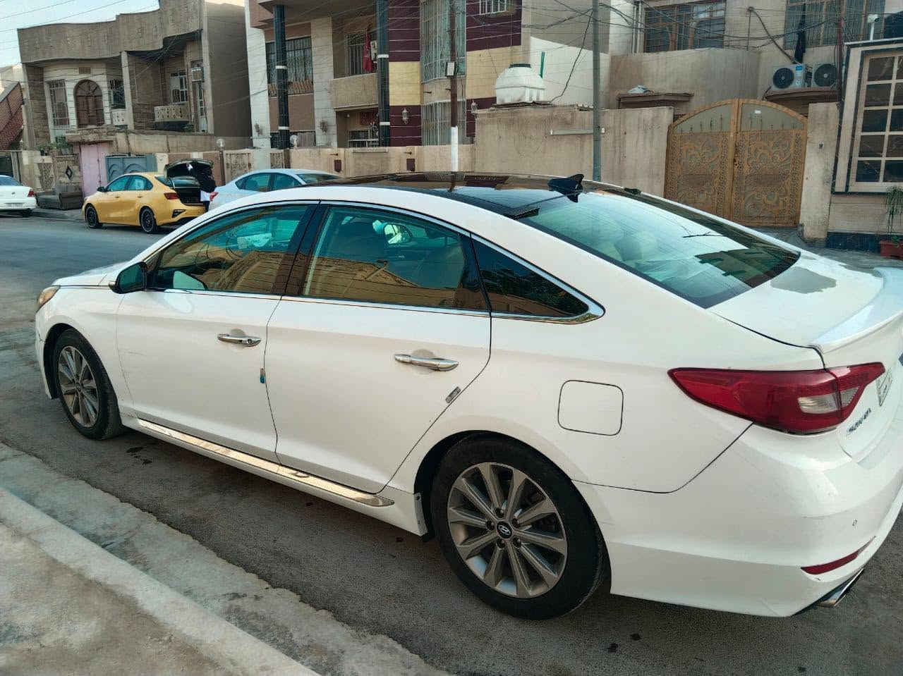 🚘 للبيع | هيونداي سوناتا Limited 2016

📍 الموقع: بغداد – حي الرئاسة / الأمين الثانية قرب جامع النقيب

⭐ فول مواصفات 1/1

🎨 لون أبيض – رقم بغداد باسمي
⚙️ محرك GDI
📊 الممشى: 74 ألف ميل
🔑 بصمة تشغيل + بصمة أبواب
💡 ترحيب إنارة عند الباب
↔️ إشارات بالمرايا
🌙 فتحة سقف / سلايد
🛋️ داخل جلد بيجي
📷 كامرة خلفية دوارة
🔥 كراسي تدفئة
🚪 فتح الصندوق الخلفي عند الاقتراب
🏁 3 أنظمة قيادة
📺 شاشة كبيرة
🚗 مثبت سرعة
🎛️ فول تحكم ستيرن
📱 بلوتوث + حاكية
💨 دبل كزوز
💡 لايت LED أمامي وخلفي
🔆 زينون عالي وناصي
🔦 لايت أمامي عدسة ملون
🛡️ ABS
🔌 شاحن USB
🛞 ويل كب حجم 17
🧼 محرك نظيف جداً
❄️ تبريد ثلج
🛞 تايرات نظيفة
🔧 حدادية نظيفة جداً
🇺🇸 حادثها من أمريكا فقط الجنطة

📸 صور السونار موجودة ضمن صور المنشور

💬 لمعرفة السعر علق (تم) ويتم الرد عليك تلقائياً

📞 رقم صاحب السيارة: ***********

📌 الصفحة مخصصة للنشر والترويج للسيارات، والبيعة بين الطرفين.

#هيونداي #سوناتا #سوناتا2016 #HyundaiSonata #سوناتا_للبيع #سيارات_بغداد #سيارات_العراق #سيارات_للبيع
