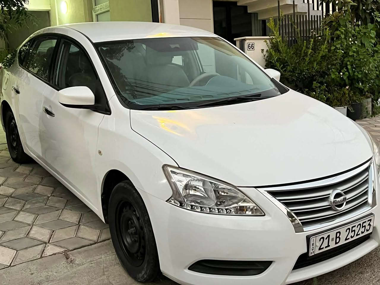 سڵاو
NISSAN SENTRA
نیسان سێنترا 
مۆدێل : ٢٠١٦
سەیارەکە 900000km ڕۆشتوە
بێ بۆیاخ 
تنها تۆزێک قەڵم کاری بەسیت بۆکراوە
مکینە نەکراوەی 
1.6هەجمی مەکینە 
گێڕ SVT
گێڕو مەکینە بەشەرت 

سعرە : 120 معامەلە

***********
