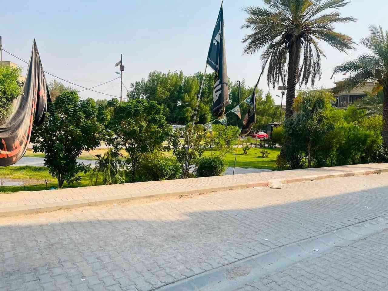 بيت للبيع الشعله شارع 60 مقابل المنتزه  قرب جامع الحق
المساحه 160 متر 
الواجهه 8 متر نزال 20 م 
طابقين.
يحتوي على الطابق الاول 
كراج + صحيات 
استقبال كبير 11 متر تقريبا 
صاله 6 متر 
هول حولي مع مجمع صحيات 
غرفه منام 
مطبخ  حار بارد 
الطابق الثاني  
غرفه 6 متر 
غرفه 6 متر 
غرفه 4 م 
مع صحيات  كامله 
شارع مقابل المنتزه   قطاع 12 باقي التفاصيل الاتصال على الرقم *********** 
غير متواجد ع فيس@

