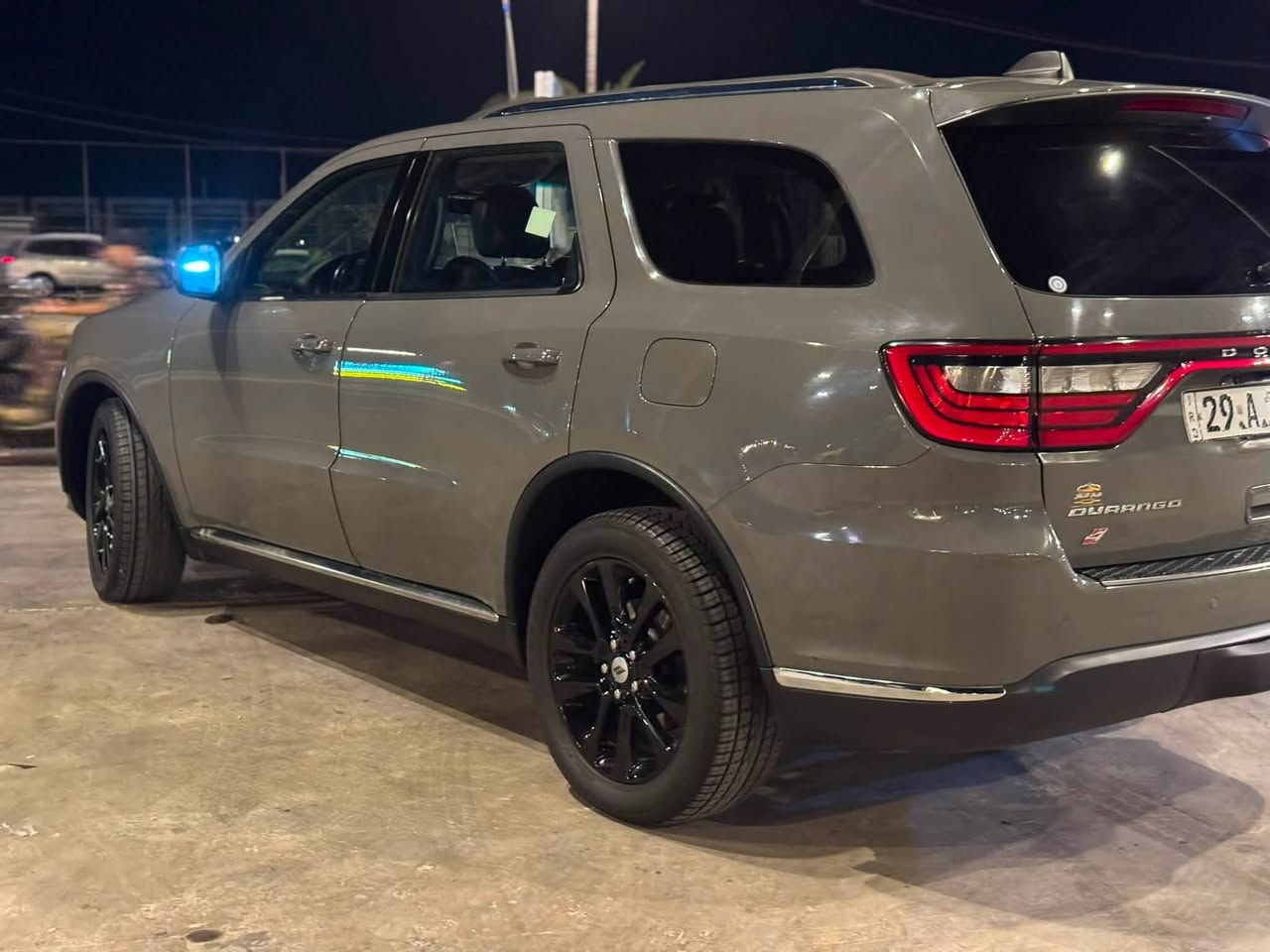 إعلان بيع سيارة دودج دورانجو 2021
المواصفات والتفاصيل:
 النوع والموديل: دودج دورانجو (Dodge Durango) موديل 2021 - وارد أمريكي
 المسافة المقطوعة: 110,000 كم
 المحرك: محول محرك 2014 بالكامل قطع أصلية
 اللون والبدن: حادث جاملغ وبنيد (مرفق السونار للتفاصيل الكاملة)
 المكان: محافظة واسط - الكوت المركز
المميزات والتجهيزات:
 كشنات جلد كهرباء (مقاعد منفصلة)
 صندوق (جنطة) كهرباء
 كاميرا خلفية
 ويل كب قياس 20 مع تخم تايرات جديد
 السيارة بحالة ممتازة وجاهزة للاستخدام ("خير من الله")
الأوراق والملكية:
 رقم واسط، باسمي والتحويل مباشر ثاني يوم
السعر والتواصل:
 السعر عند الاتصال
 للتواصل والاستفسار (هاتف / واتساب): ***********
