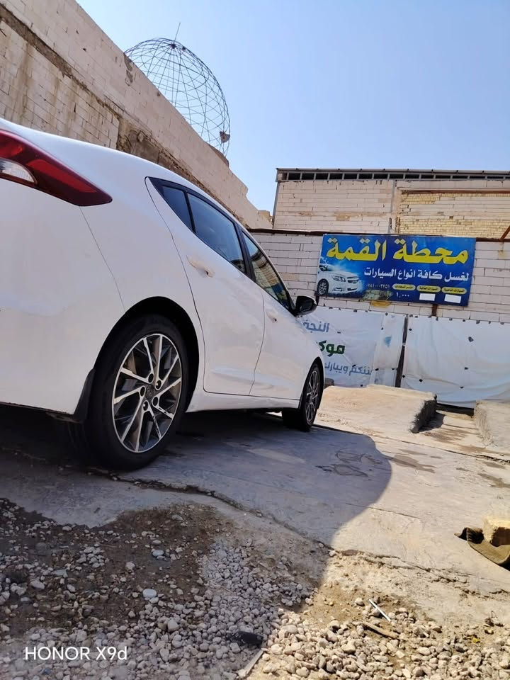 السلام عليكم عندي النترا خليجي  1/1 فول موديل 2017 لون ابيض  مكينه 2000 دوش  مشي 310 الف مكفوله من اي تبديل عده البارد بيها بس بارد باب سايق وبيها شخط بل باب خلفي والهلال عكس سايق وبيها بل بنيد الفوك نرماده بارد شبر فقط كلشي موضح بصور 
 اربيل هزه جديده كلشي كاتب الك 
السعر ب135 وبيها مجال بسيط 
مكاني نجف

***********

واتساب متوفر
