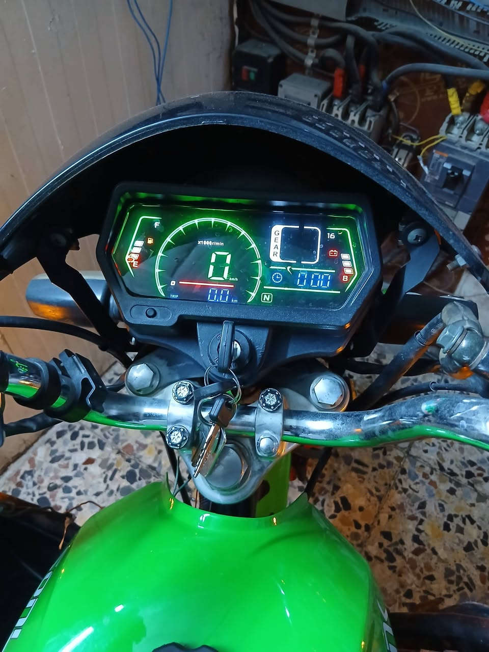 السلام عليكم
سونك ماكس محرك 200cc مكفوله من كلشي ممدود عليهة سبانه نضيفه بمعنة الكلمه مثل مموضح بالصوره الدراجه استخدام شخصي ممشتغله دلفري مكاتبه فقط اكفلهة الك حلال وحرام السعر 850وبيهة مجال او مراوس حسب القناعه المكان بغداد العبيدي للأستفسار ***********
