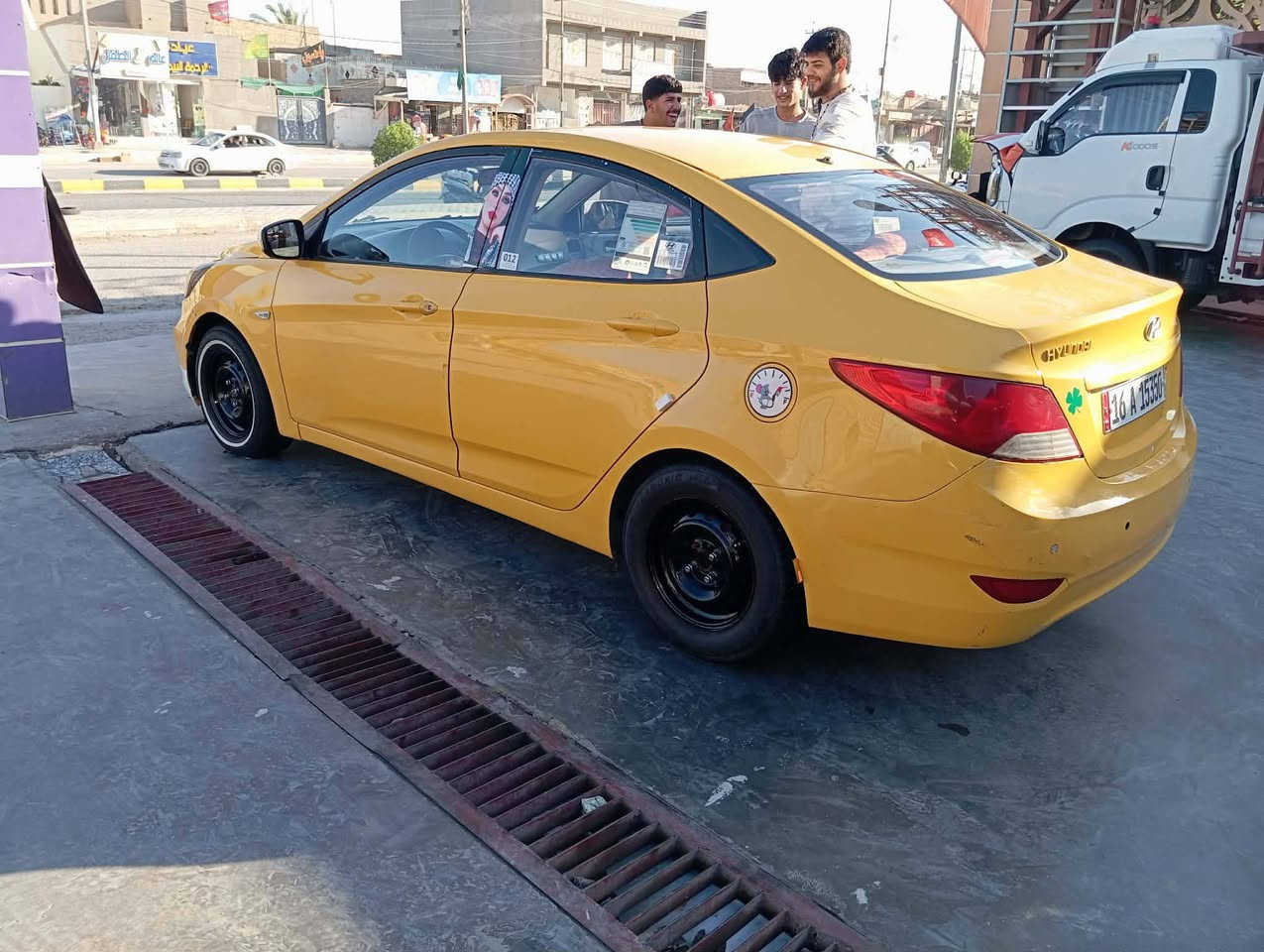 اكسنت موديل 13 خليجي مكينه 1600 دوش. لا تنقيص ولا تبخير.  تبريد ثلج.   سياره بيهه جاملق الأيمن أو الأيسر. مادري.  سياره كلشش حلوه. مكاني الدوانيه
سياره 76 وبيهه مجال حك الجيه ***********
اكسنت موديل 13 خليجي مكينه 1600 دوش. لا تنقيص ولا تبخير.  تبريد ثلج.   سياره بيهه جاملق الأيمن أو الأيسر. مادري.  سياره كلشش حلوه. مكاني الدوانيه
