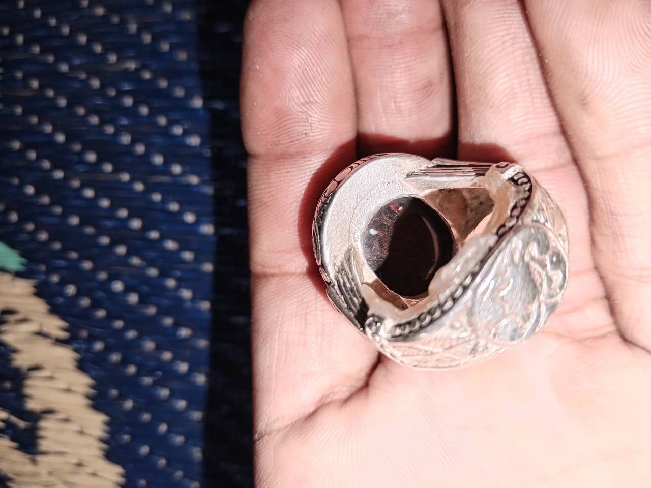 للبيع مكان بغداد الشعله حجر القنداش ثقيل جدآ ***********
