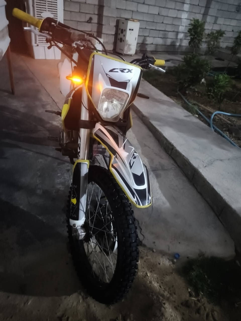 سلام عليكم قفاز crx 300cc للبيع محرك ما مفتوح شلعه ومعدل مكاني ديالى التواصل ‏‪***********‬‏
