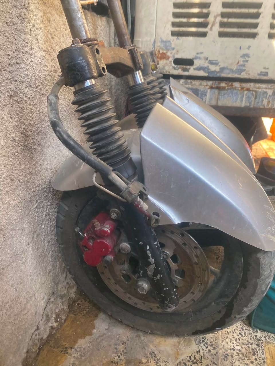 سلام عليكم شباب كفراته سكنس فحل تخم كامل ما نزول سعره 70 الف وعندي غراض قبق نفخ يباني 
وموجود قبق مسح كوري  شتحتاج غراض راسلني كلشي عندي كتف شحن جديدات باتري اجدبد عندي مكينه كابرتر كامله بس يحتاج اله تجفيت سعره 70 هيا وتفرعاته موجود دبلات خلفي اصليت مال يباني شرط شغل 15 الف بلادي عقوله نوزل وكبرتر عندي صدر نثيه وصدر فحل أبيعهن كامله هنا ول ماشه وتيار ويل 50 الف شرط شغل مكاني بغداد مدينه اصدر اكو توصيل ورقمي ***********
