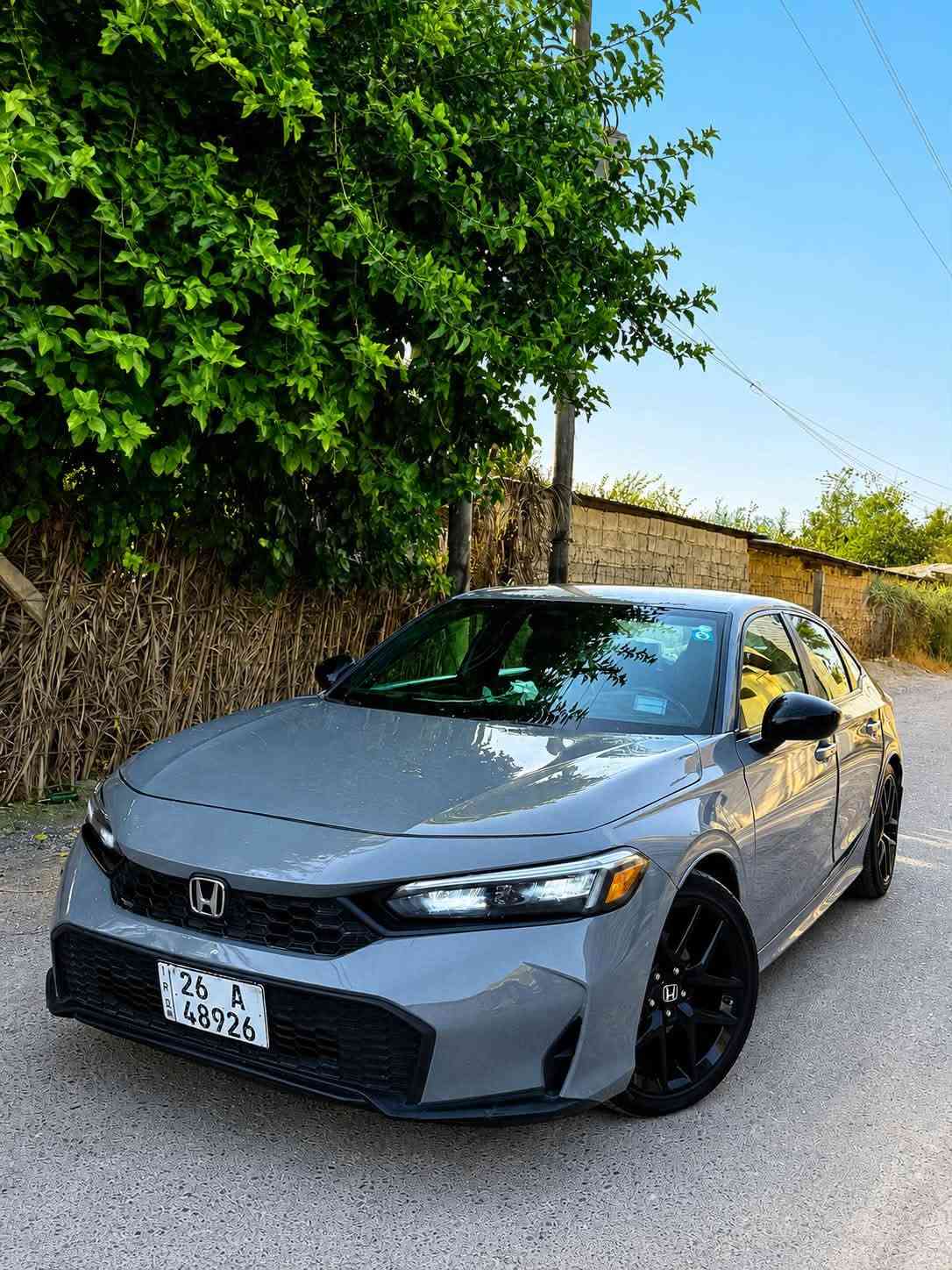 هوندا سيفيك SPORT 2025 🔥
130$ وبيها مجال بسيط

السلام عليكم ورحمة الله وبركاته 🌹

🚘 Honda Civic Sport 2025
💎 نظافة استثنائية – سيارة مال بيت

▪️ محرك 2.0 تنفس طبيعي
▪️ ماشية 45,000 كم
▪️ لوحات صلاح الدين إنجليزي 🇮🇶
▪️ استخدام شخصي ومال بيت
▪️ السيارة ما متعوبه نهائياً

   
* تنفس طبيعي
* DOHC، 16 صمام
* Dual VTC
* حقن مباشر للوقود
* القوة: 150 حصان
* العزم: 133 lb-ft ≈ 180 نيوتن.م
* دفع أمامي FWD
* أوضاع قيادة: ECON / Normal / Sport
* بدالات تبديل خلف المقود Paddle Shifters
* تشغيل عن بُعد للمحرك
* نظام إيقاف/تشغيل المحرك Idle Stop 

الخارجية

* جنوط ألمنيوم رياضية 18 إنج Gloss Black
* إطارات 235/40 R18
* مرايا جانبية كهربائية بلون أسود لامع ومدفأة
* Smart Entry
* قفل تلقائي عند الابتعاد عن السيارة
* عادم بتشطيب كروم
* تصميم Sport خارجي رياضي 

الداخلية والراحة

* مقاعد Combination
* دركسون مغلف بالجلد
* مقبض جير مغلف بالجلد
* دواسات رياضية Sport Pedals
* مسند ذراع خلفي
* المقاعد الخلفية قابلة للطي 60/40
* تشغيل بصمة/زر Push Button Start
* فرامل يد كهربائية مع Auto Hold
* Hill Start Assist 

الشاشة والترفيه

* شاشة لمس ملونة 7 إنج
* شاشة معلومات للسائق 7 إنج TFT
* Apple CarPlay
* Android Auto
* Bluetooth
* نظام صوتي 180 واط
* USB-C
* منفذ 12V 

الأمان

* Honda Sensing
* نظام فرملة لتخفيف الاصطدام CMBS
* تحذير الاصطدام الأمامي FCW
* تحذير مغادرة المسار LDW
* نظام المساعدة على البقاء/الحد من الخروج عن الطريق RDM
* كاميرا خلفية
* Blind Spot Information System
* Cross Traffic Monitor
* ABS
* ثبات إلكتروني
* وسائد هوائية أمامية وجانبية وستائرية
* مراقبة ضغط الإطارات TPMS 

🛠️ الحادث:
تبديل قطعتين فقط، شرط بدون اي دواخل.

✅ مكينه گير شواصي والكهربائيات كلها مكفولة.

⭐ سيارة مرتبة ونظيفة جداً، استخدام بيت، وبحالة ممتازة.
⭐ المعاينة خير دليل على نظافتها وحالتها.

📞 للاتصال: [‭***********‬]
