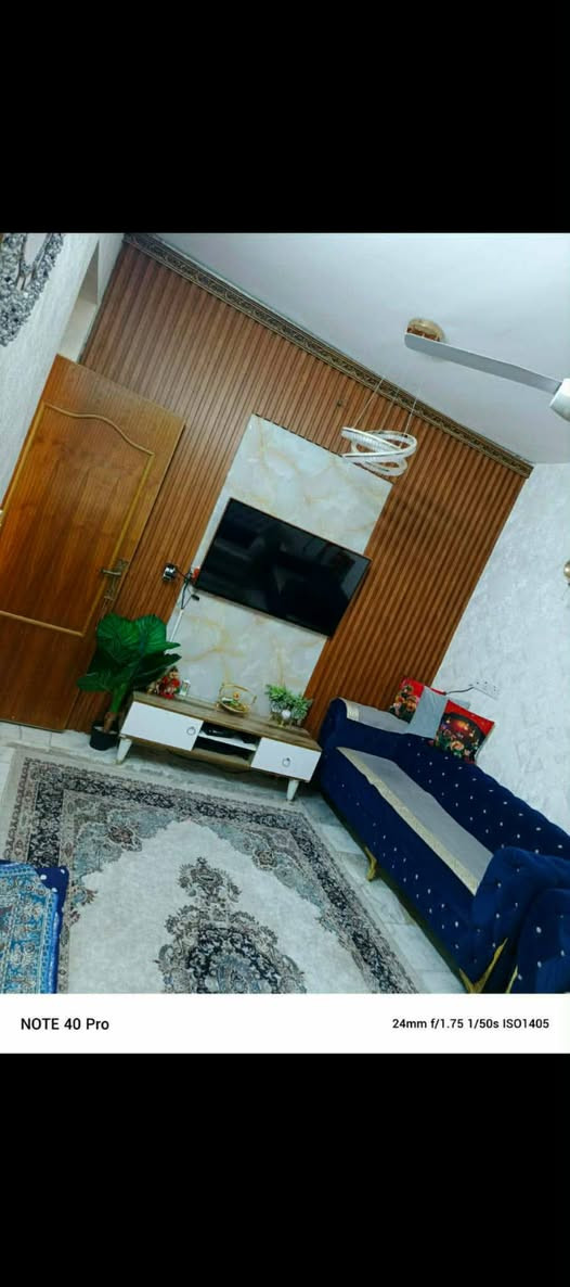 السلام عليكم
بيت ٧٥ متر للبيع 
زراعي شاكر العاني قرب افران الجوادين اول فرع من جهه الشباك
ومن شارع السوداني قبل النهايه ب٣ افرع 
البيت ركن بداخل فرع عالي عن الشارع نظيف جاهز للسكن
البيت مدخلين الصاله وللمطبخ طابقين الطابق الأرضي طرمه وصحيات خارجية ومطبخ وصاله وغرفه نوم وحمام والطابق الثاني غرفه وحولي وحمام وسطح 
للاستفسار***********
