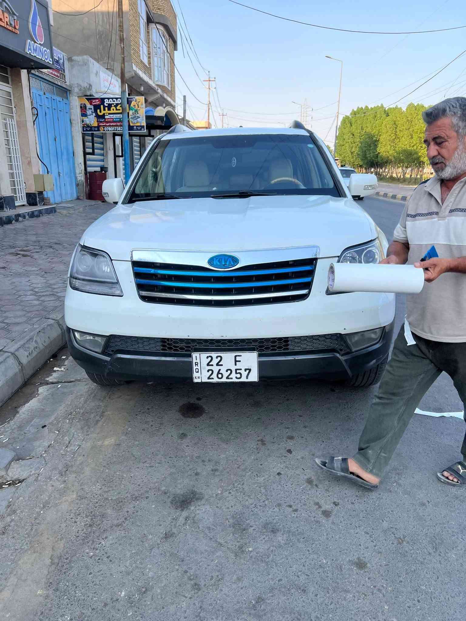 تحيه طيبه للبيع مستعجل مهافي ٢٠١٢خليجي بيه جملغ خلفي وباب فقط جاهزه من كلشي معروضة ١٠٥وبيه مجال سياره ما جنتي ***********
