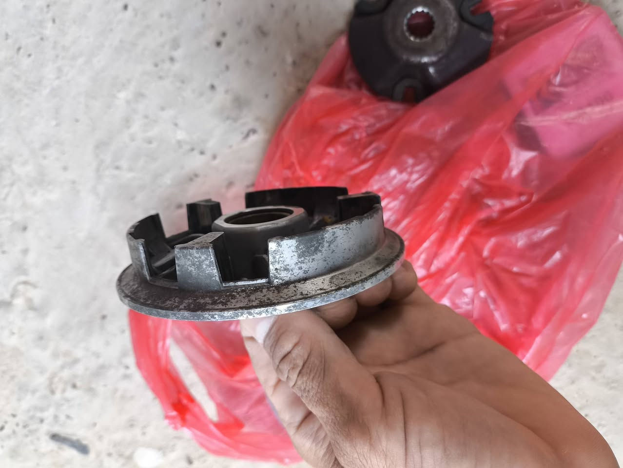 سلام عليكم كلج 120رياضي ماعروف  شنو نوعه
بس شرط اذا مو شلعه أو معدل مرجوع +بنكهة جيسو حط سعر وخذهن مكان التاجي باب الاول بيه وتساب***********
