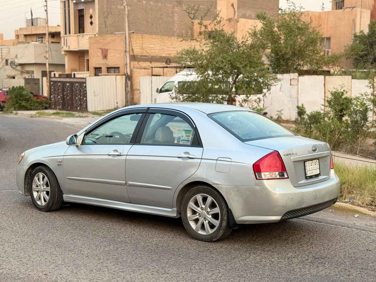 كيا سيراتو خليجي موديل ٢٠٠٧ للبيع بيهه باب السايق صبغ فقط والباقي كفاله محرك كير صدر تبريد كفاله سياره جاهزه السعر ٧٥ مكاني بغداد البياع هاتف ***********
