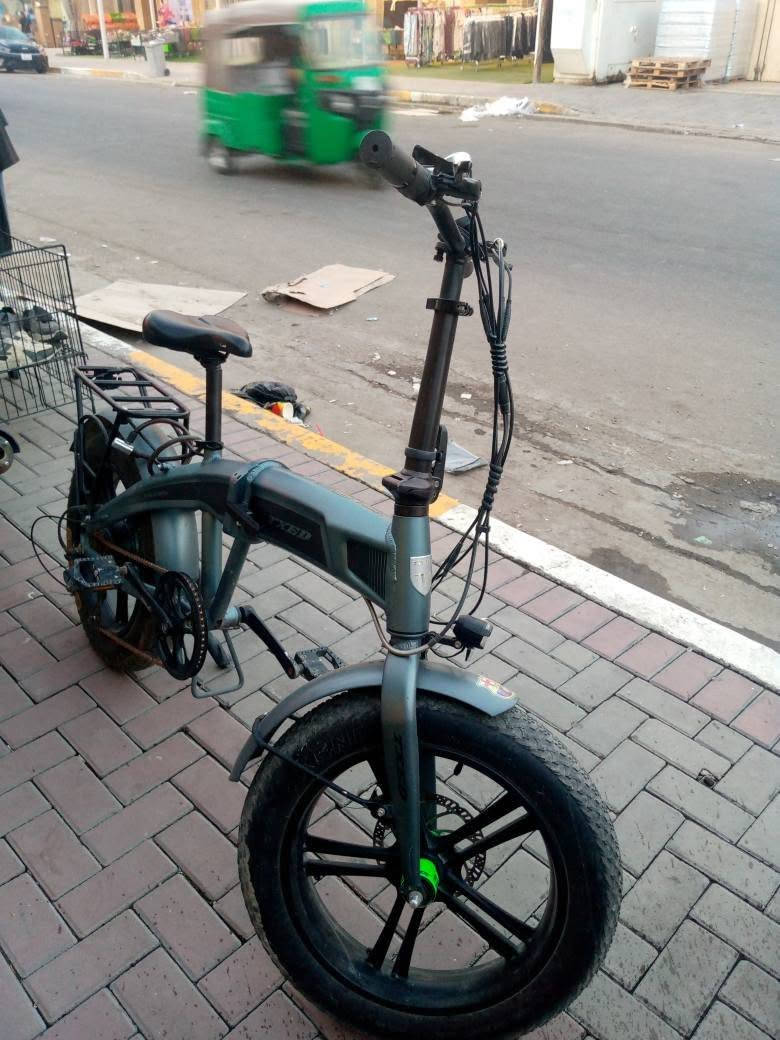 سلام عليكم دراجة شحن هايبرد شركة TXED اصنع امريكي بطاريه ليثيوم الدراجه كلش نظيفه جدا سعر 650 الف تواصل واتساب *********** للاستفسار بغداد, العراق
