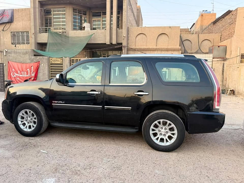 سلام عليكم جمسي دينالي مديل 2011بيهه بس 3صبغ فقط 
مكينه 5300 كفاله كير تبريد حداده تخم تاير سياره جاهزه رقم بغداد  تحويل ثاني يوم عنواني بغداد 
السعر 170 ورقه وبيهه مجال بسيط 
رقم الهاتف ***********
