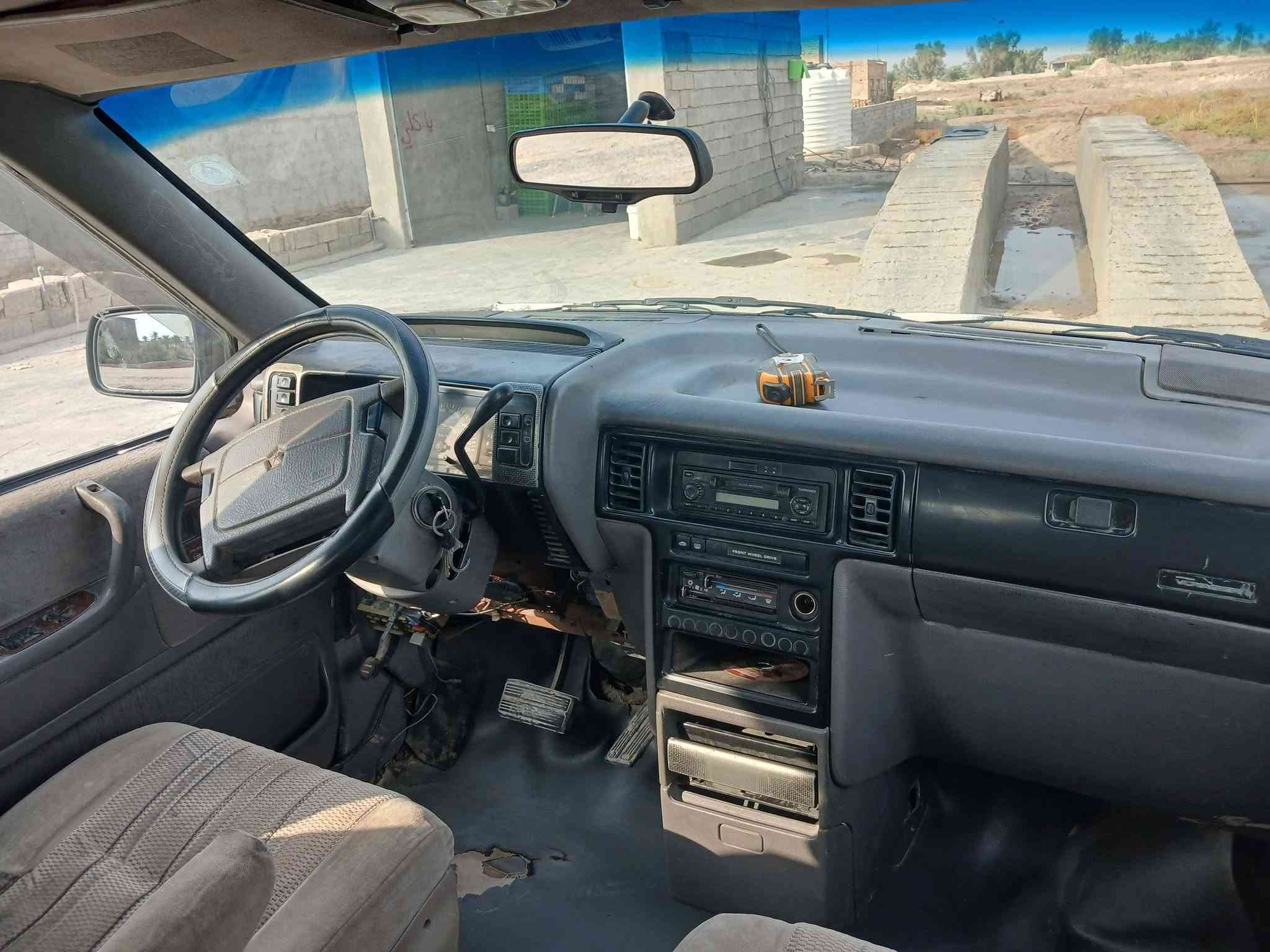 دودج كلايزر • ١٩٩٢ • ٤ سلندر