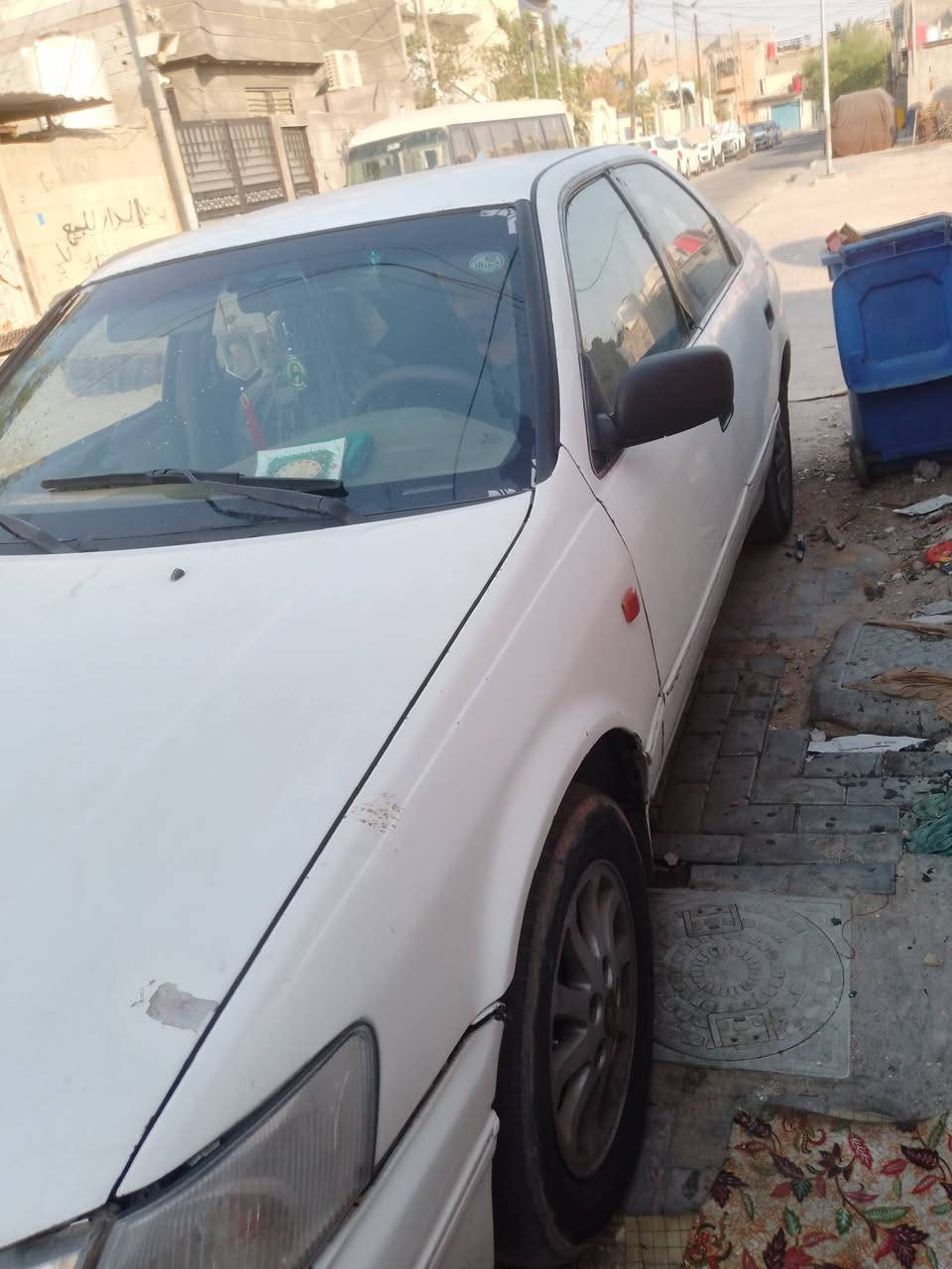 يالله سلام عليكم سياره كامري موديل 2000السياره حلوه وجاهزه من كلشي ماعده الضربه وبيه تبخير بس لاتنقص لا شي شنو سببه ماعرف المهم للبيع السعر خاص الشراي يخابر وانه بخدمته تحويل ثاني يوم من راعيه الشرعي وهاذ رقمي وتدللون ***********
