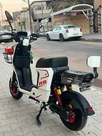 R9 • ٢٠٢٦ • بطاريات ٣٣