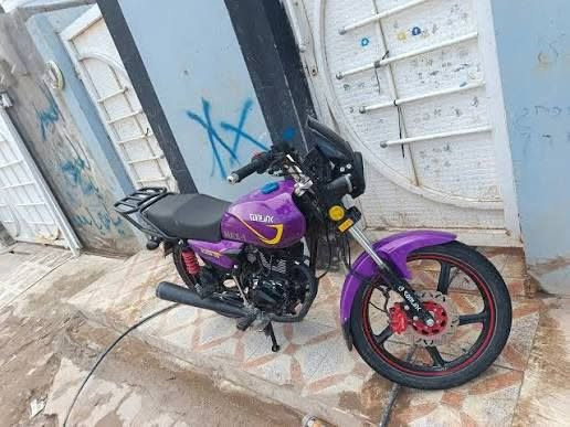 🏍️ للبيع دراجة سونك ماكس موديل 2025 💜
🔹 المحرك: 200 سي سي
🔹 اللون: بنفسجي
🔹 الاستخدام: شهرين فقط
🔹 نازلة زيرو ومشتراة جديدة
🔹 الدراجة نظيفة جداً وحالتها ممتازة
🔹 ما بيها أي شي وتحتاج فقط مشتري يعرف قيمتها

📌 البيع بسبب الحاجة/التغيير، مو بسبب عطل.

💰 السعر: [925وبيه مجال 
📍 المكان: [بغداد الشعلة 
📞 للتواصل: [رقم الهاتف]***********

 🤍
