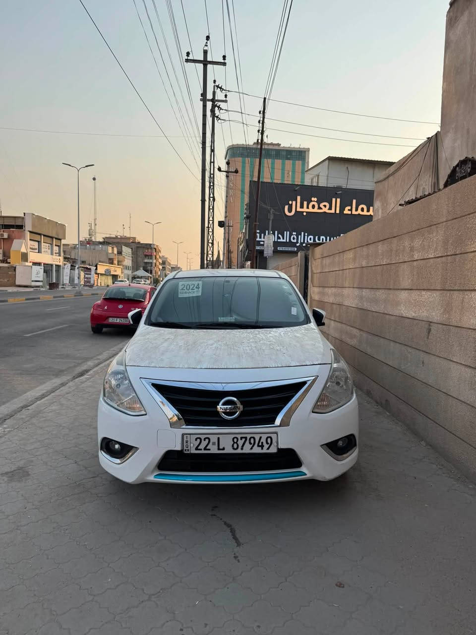 نيسان صني مصري ٢٠٢٤ جاهزه من كلشي السياره كير مكينه حداديه جاهزه السياره بسها ضربه خلفيه بلجنطه ومعدله وكامله ماشيه ٩٠ الف سعر ٩٩ وبيها مجال مكاني بصره رقمي 
***********
