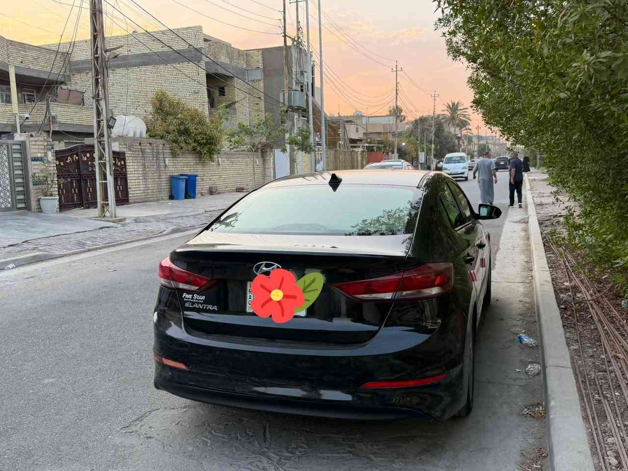 النترا 2017 محرك 2000 دوش ممتاز تبريد ثلج فول تحكمات ستيرن ثلاث وضعيات قياده اقتصادي وسبورت وعادي شاشه كبيره كار بلي كامره خلفيه دواره بيها اربع قطع صوؤ الحارث مرفقه مع الصور  صبغ سعر98 بيها شي بسيط حق الجيه ماكنها بغداد الدوره للاتصال ***********
