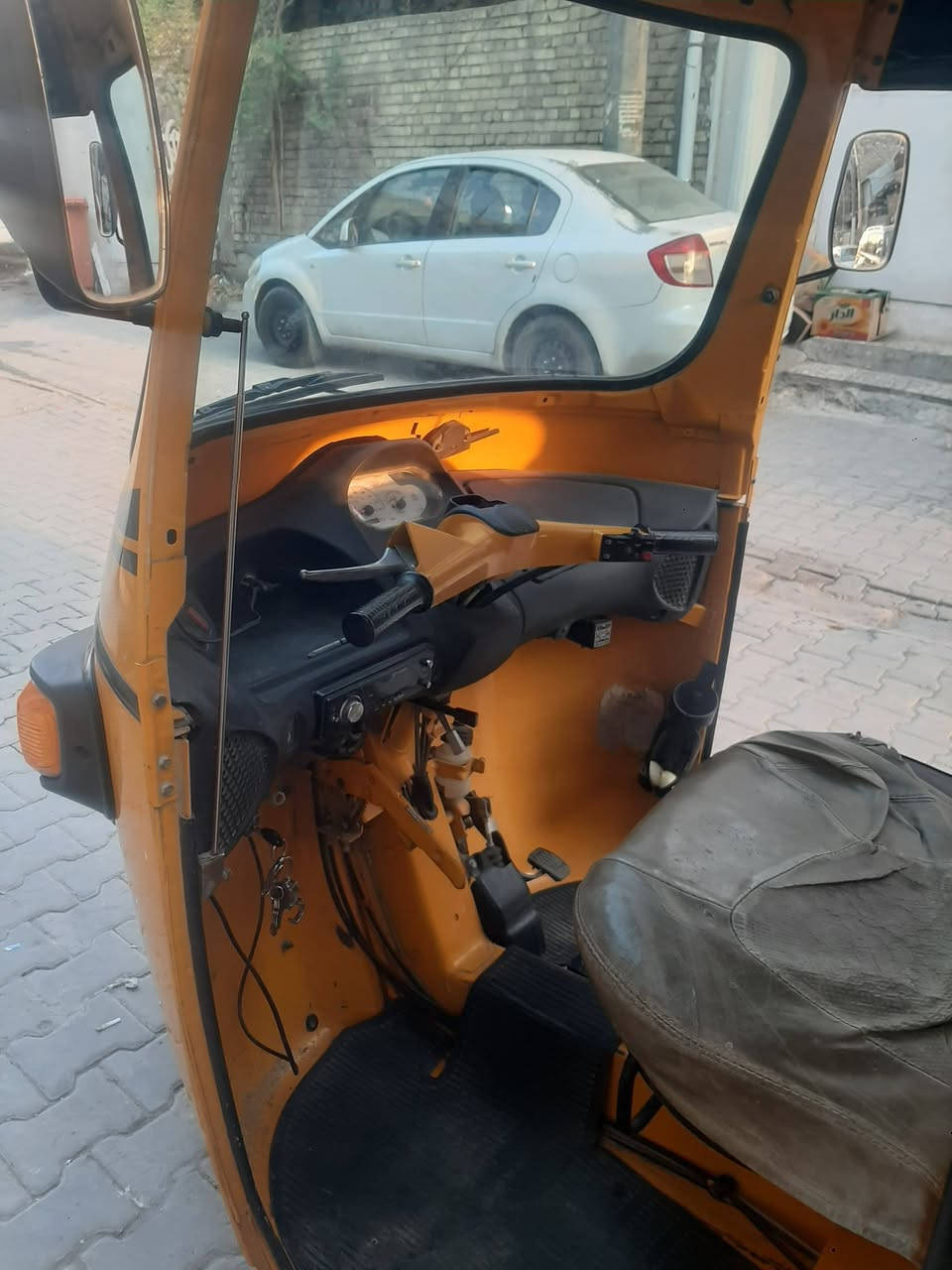سلام عليكم عندي تكتك بياجو ٢٠٢١ باسمي رقم وسنويه بغداد ***********
